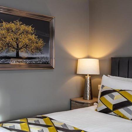 Roydon Marina Village Hotel Dış mekan fotoğraf