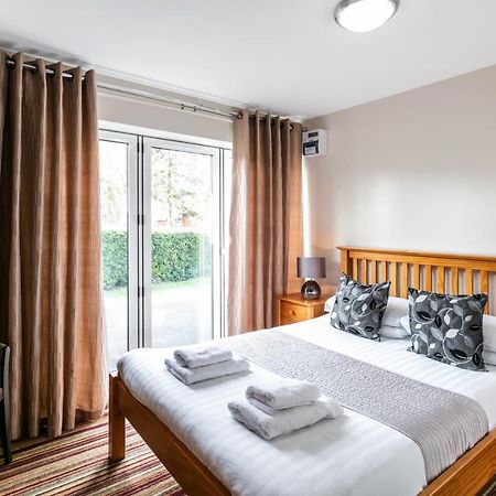 Roydon Marina Village Hotel Dış mekan fotoğraf