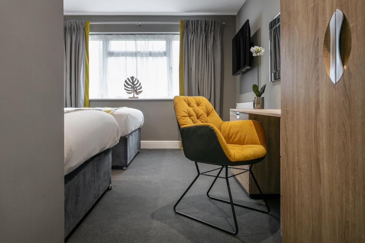 Roydon Marina Village Hotel Dış mekan fotoğraf
