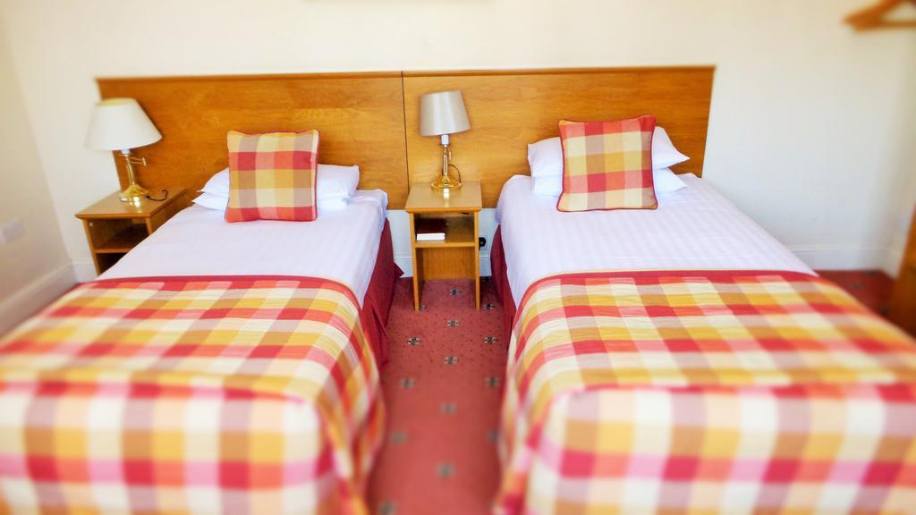 Roydon Marina Village Hotel Oda fotoğraf