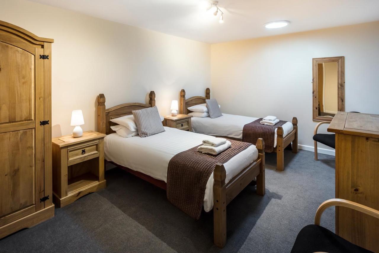 Roydon Marina Village Hotel Dış mekan fotoğraf